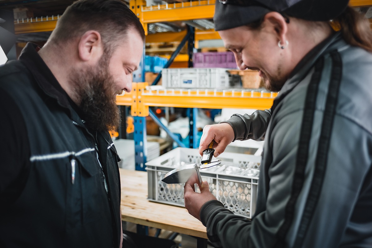 Delta Parts Team bei der Arbeit